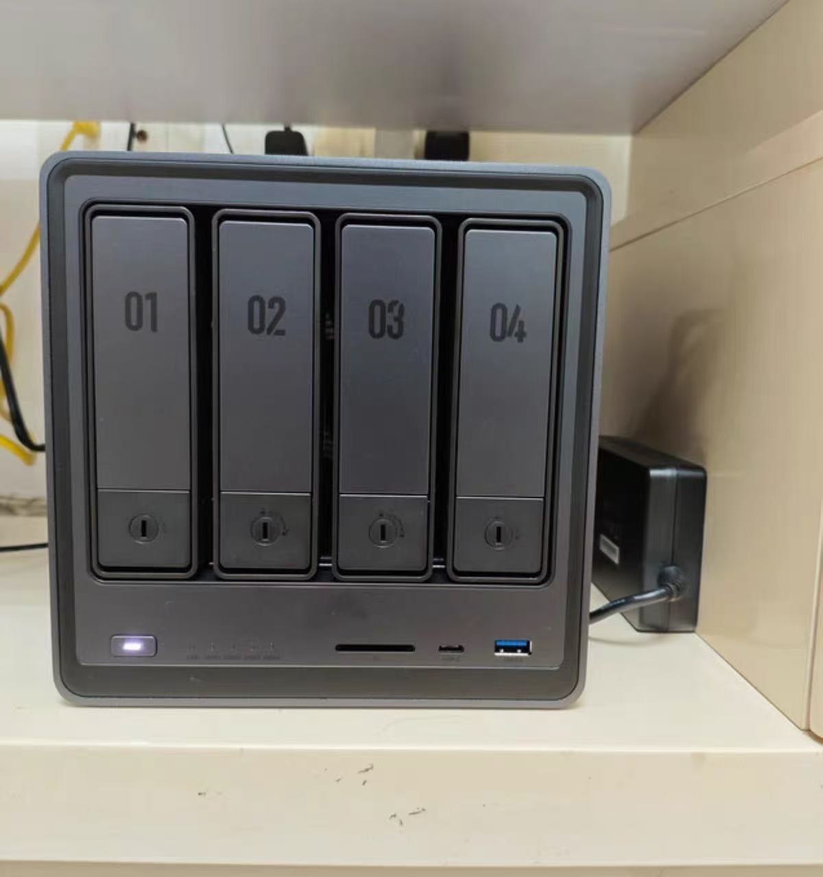 TLF Ugreen DXP4800 Plus 4-Bay  - огляд і ціна Ddr5 8Gb